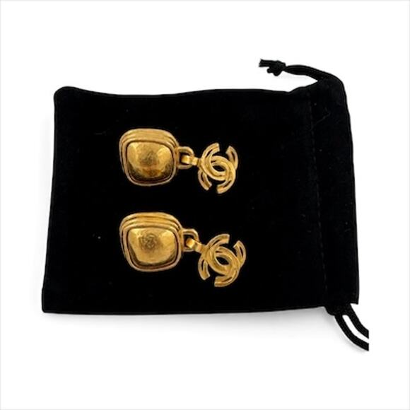 CHANEL Jewelry - CCJ10: Vintage, gold-toned Chanel clip-on earrings, with COA